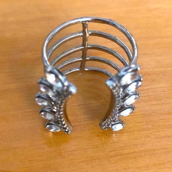 ADD FOR FREE to matching earrings . Cage style size 6 beautiful rhinestone ring - Picture 1 of 3